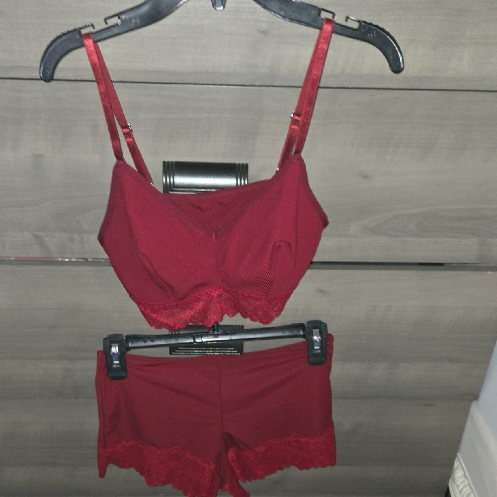 Cupshe Burgundy Lace Trim Pajama Set💙